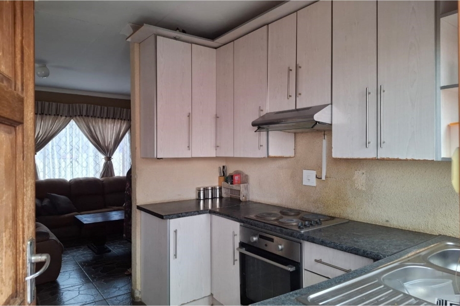 To Let 3 Bedroom Property for Rent in Tlhabane West North West